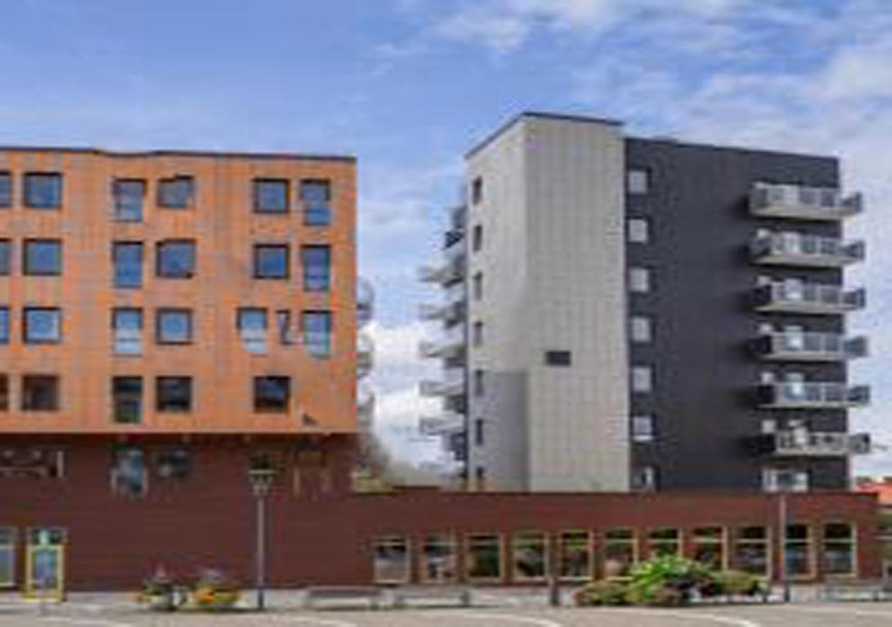 Continental Apartment Hotel Knivsta Knivsta  Exterior foto